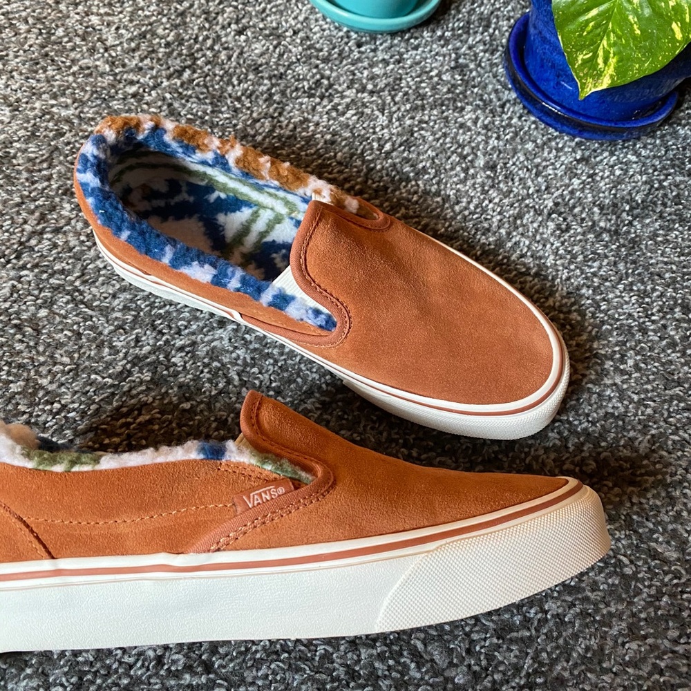 SUEDE SHERPA CLASSIC SLIP-ON